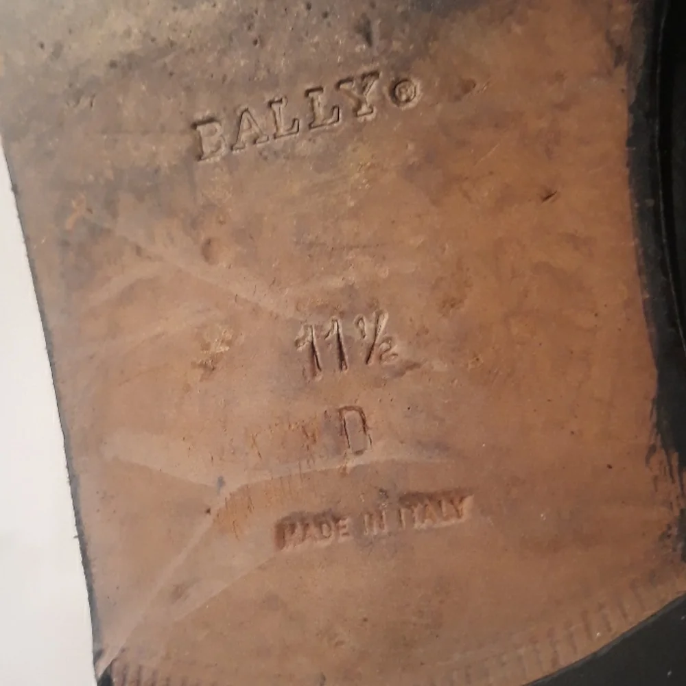 BALLY Black Leather‎ Lace Up Size 11.5 D Cap Toe Mens Oxfords Dress Shoes